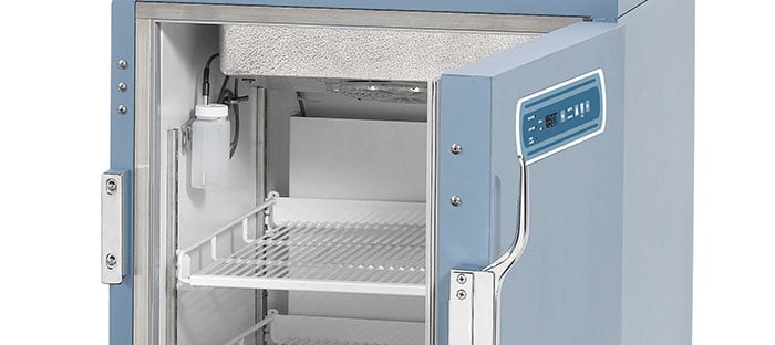 Manual defrost deals freezer